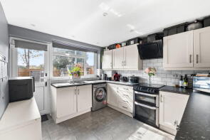 3, 254 Greenlands, Addington Road, South Croydon CR2 8LE