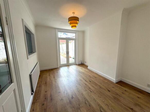 3 bed Terraced for sale Image 7