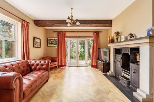 4 bed House for sale Image 4