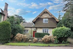 Dairy Cottage, Bedales, Lewes Road, Haywards Heath RH17 7TE