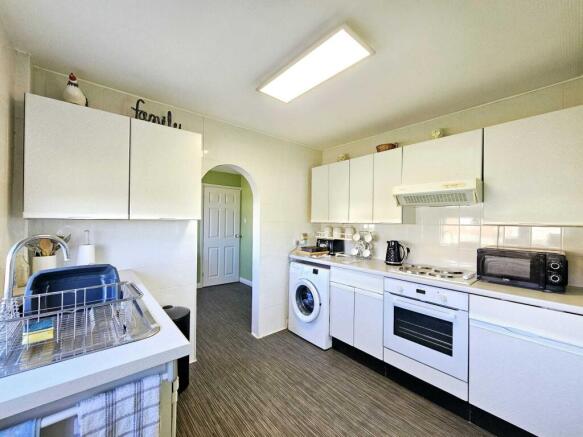 2 bed Semi-Detached Bungalow for sale Image 6