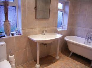 LUXURY BATHROOM