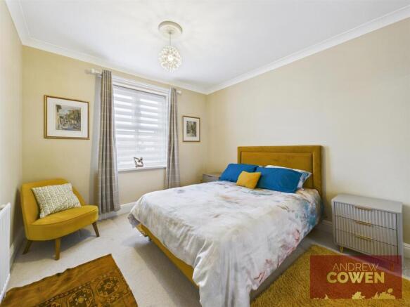2 bed Apartment for sale Image 4