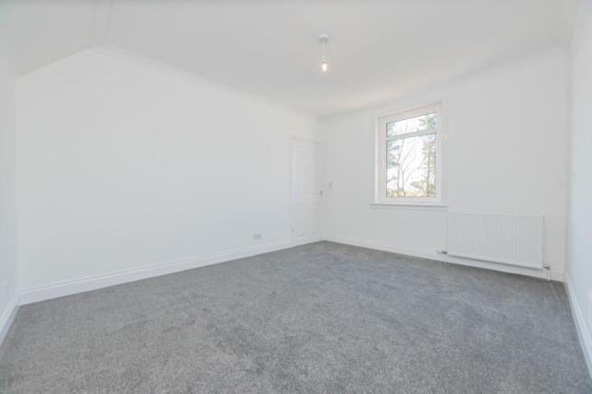 14. Bedroom 1 (1).jpg
