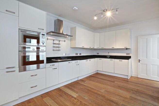 Kitchen (Main)