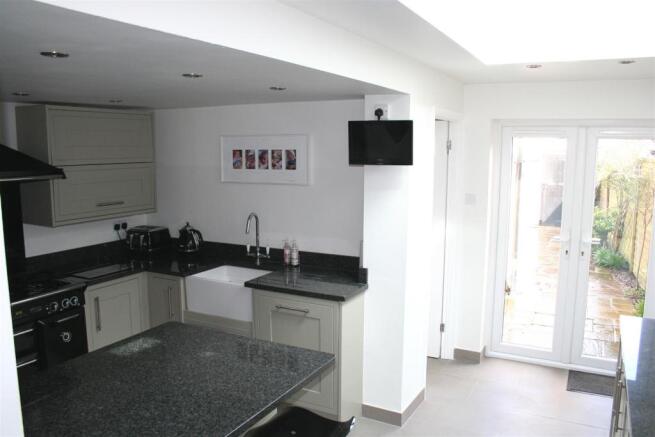 Kitchen 4.jpg