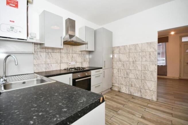 6128_33675821_IMG...