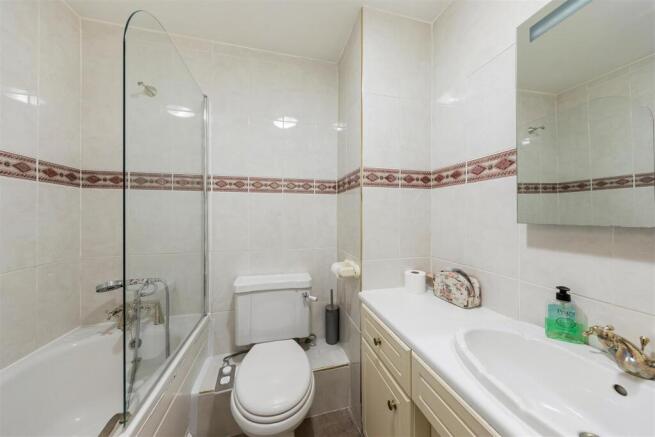 Selworthy Close E11