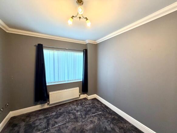 5 bed Detached for sale Image 5