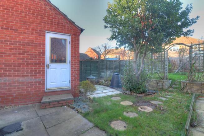 garden/access to garage