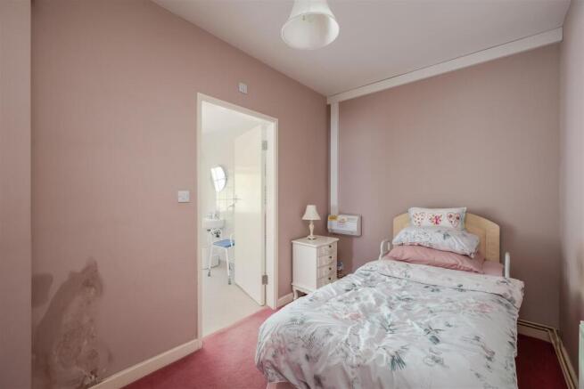 3 bed Detached Bungalow for sale Image 12