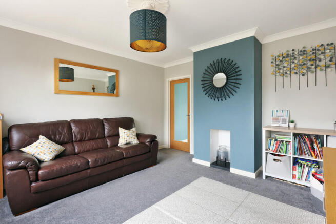 Peel Close, Charlton Kings photo 4