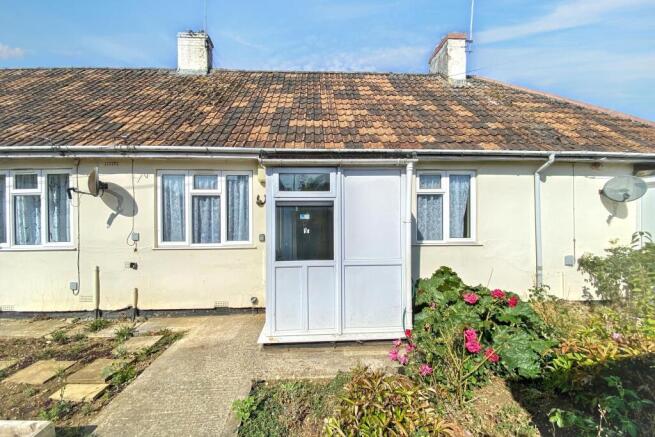 11 Woodlands Bungalows, Chippenham, Wiltshire, SN14 0HJ