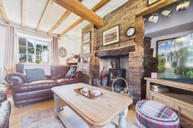 2 bed Semi-Detached for sale Image 6
