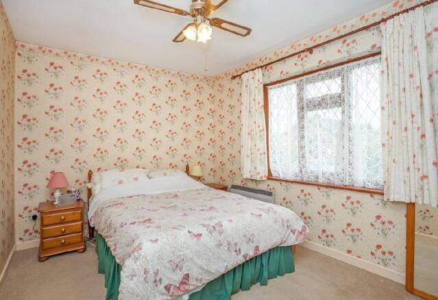 Bedroom 1.jpg