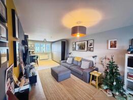 15, Island View, Barry CF62 5BB