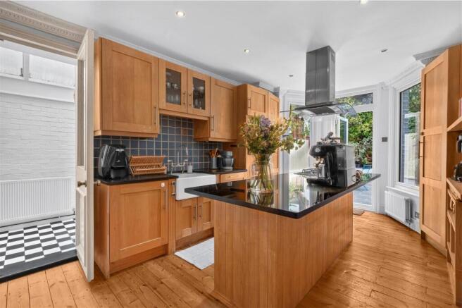 FOR SALE - Thorney Hedge Road, W4