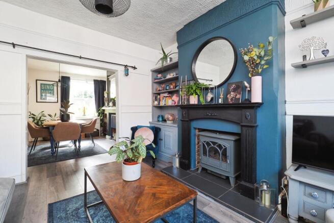 Lounge/Dining Room