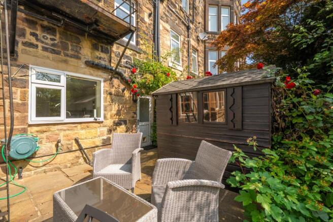 2 bed Flat for sale Image 12
