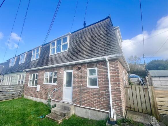 2-bed flat on Landrew Road, St. Austell, £70,000