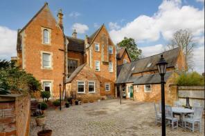 10 The Burrow, Eathorpe Park, Fosse Way, Leamington Spa CV33 9DX