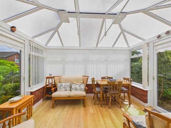 2 bed Detached Bungalow for sale Image 8