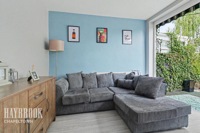 4 bed Semi-Detached for sale Image 10