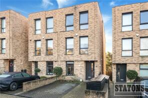 4, Lion Yard, Underhill, Barnet EN5 2BB