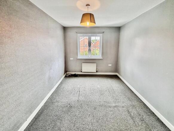 3 bed Semi-Detached for sale Image 8