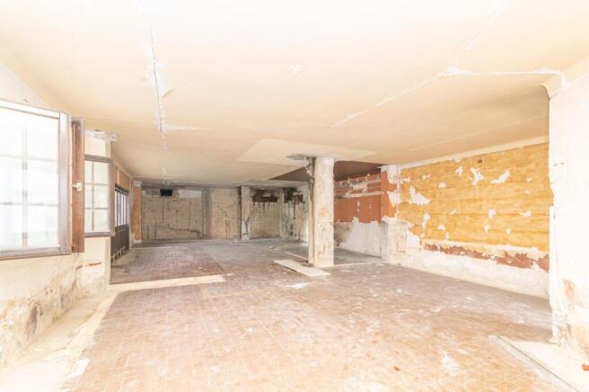 Great opportunity: property with an approved project for full renovation in Puerto de Pollensa