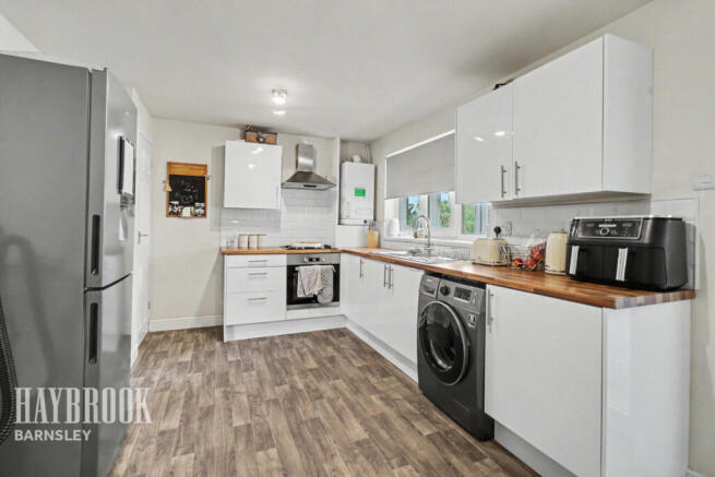 3 bed Semi-Detached for sale Image 5