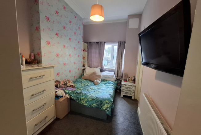 4 bed Block of Apartments for sale Image 7