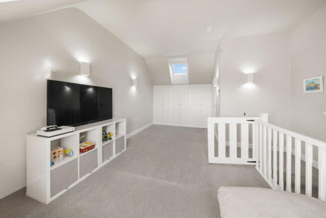 3 bed Semi-Detached for sale Image 12