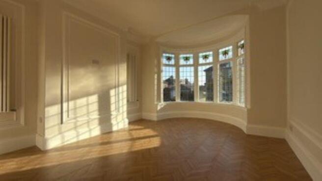 4 bed Semi-Detached for sale Image 6