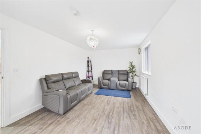 Abbot Way, Burton-On-Trent photo 4