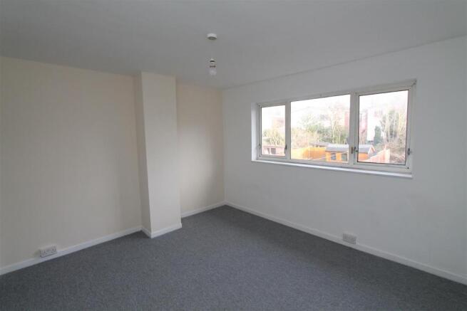 Master Bedroom.JPG