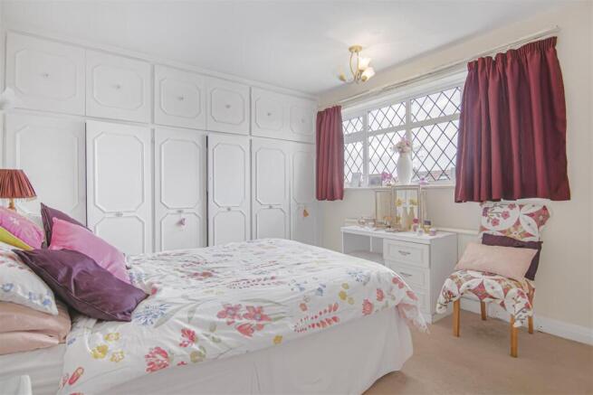 3 bed Semi-Detached for sale Image 9