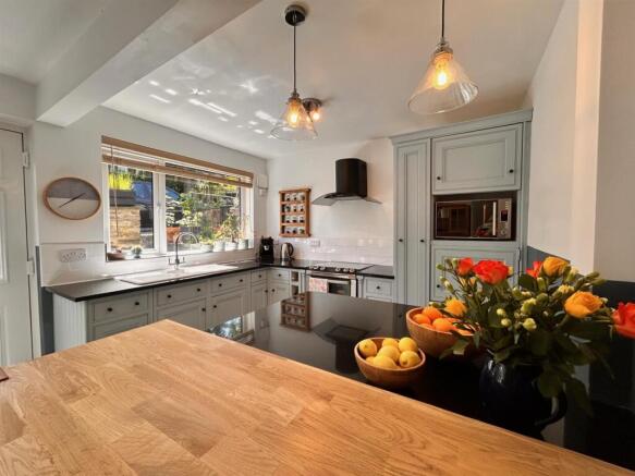 Kitchen 4.jpg