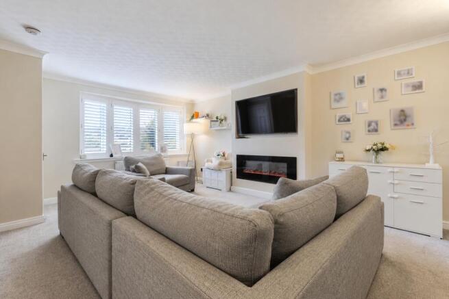 Valley Road, Pudsey, West Yorkshire, LS28 photo 4