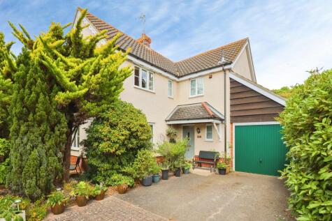 Orwell Avenue, Saxmundham, IP17