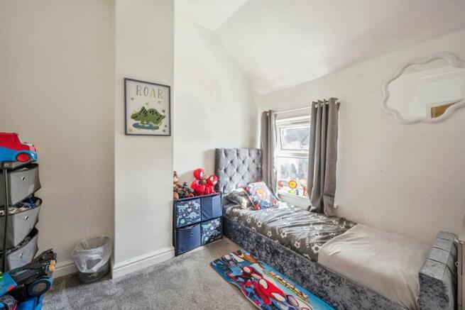 3 bed Terraced for sale Image 10