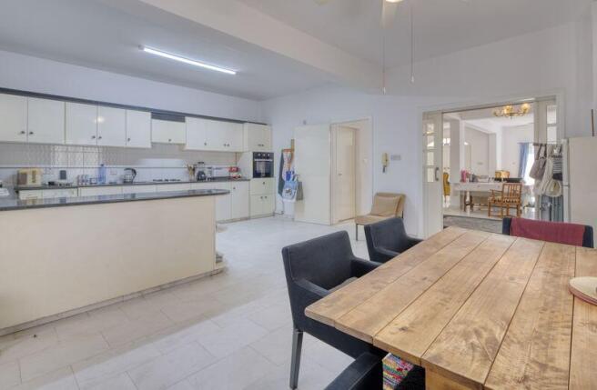 Kitchen Dining area