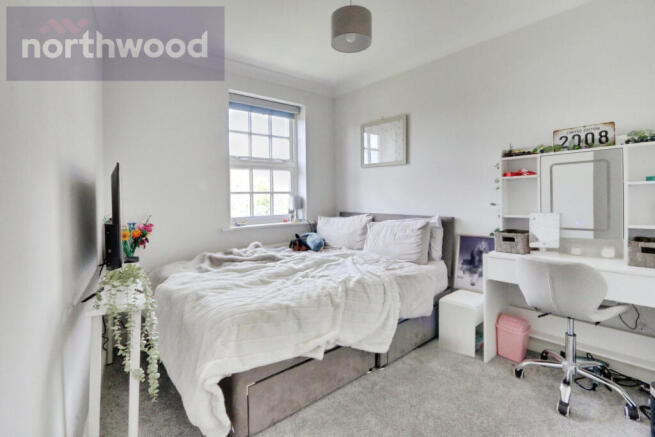 3 bed Terraced to rent Image 6