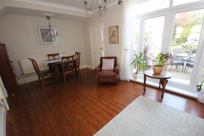 dining room 2.JPG