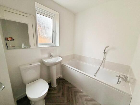 Dutch Close, Armthorpe, Doncaster, South Yorkshire, DN3 photo 4