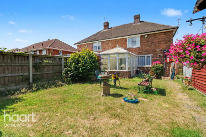 3 bed Semi-Detached for sale Image 4