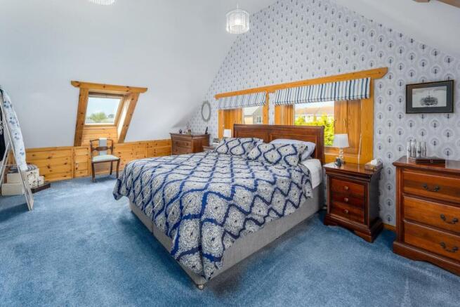 Master Bedroom-2.jpg