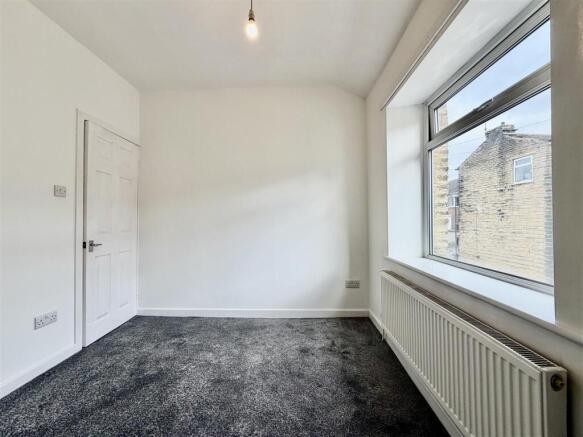 2 bed Terraced for sale Image 5