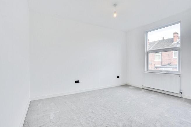 3 bed Terraced for sale Image 8