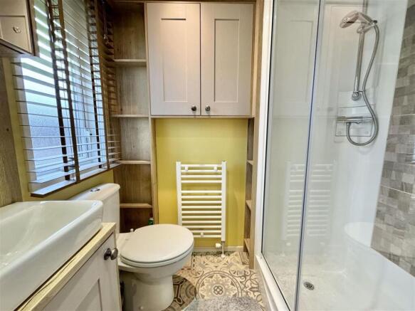 2 bed Not Specified for sale Image 8